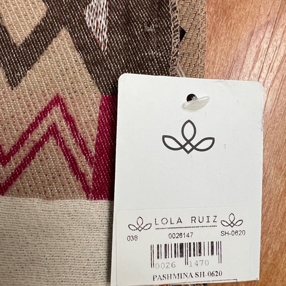 NWT (Unworn) Colorful Geometric Long Scarf 46 x 74” Viscose - Picture 9 of 9